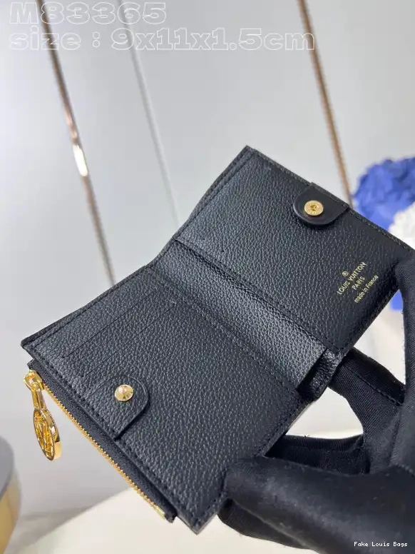 Eliminating the middleman and passing on savings to you. With massive production and tax-free benefits 9*11.5*1.5CM - VUITTON Wallet LOUIS Lisa 0422